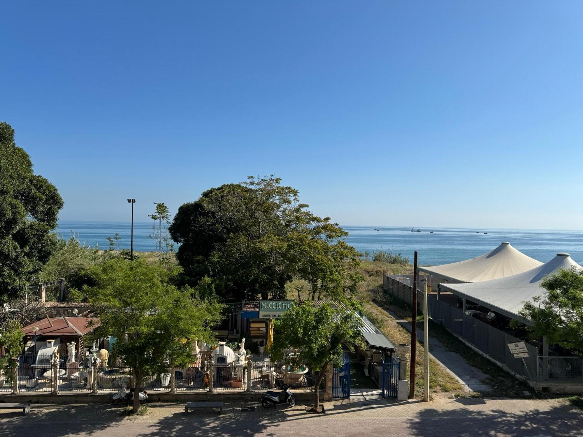 Domus Fysi Hotel Palermo Buitenkant foto