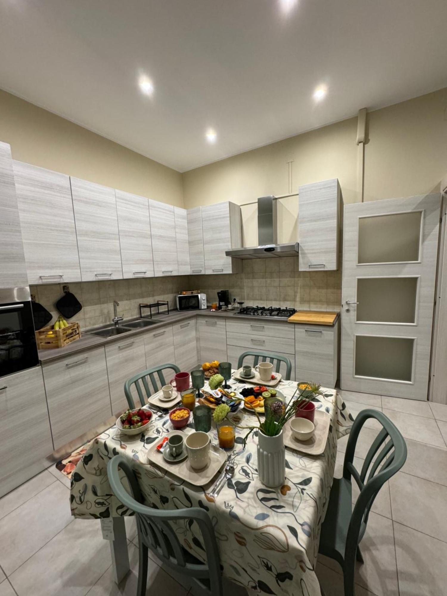 Domus Fysi Hotel Palermo Buitenkant foto