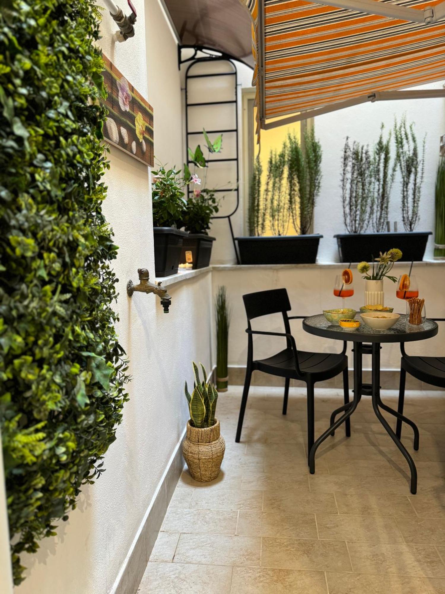 Domus Fysi Hotel Palermo Buitenkant foto